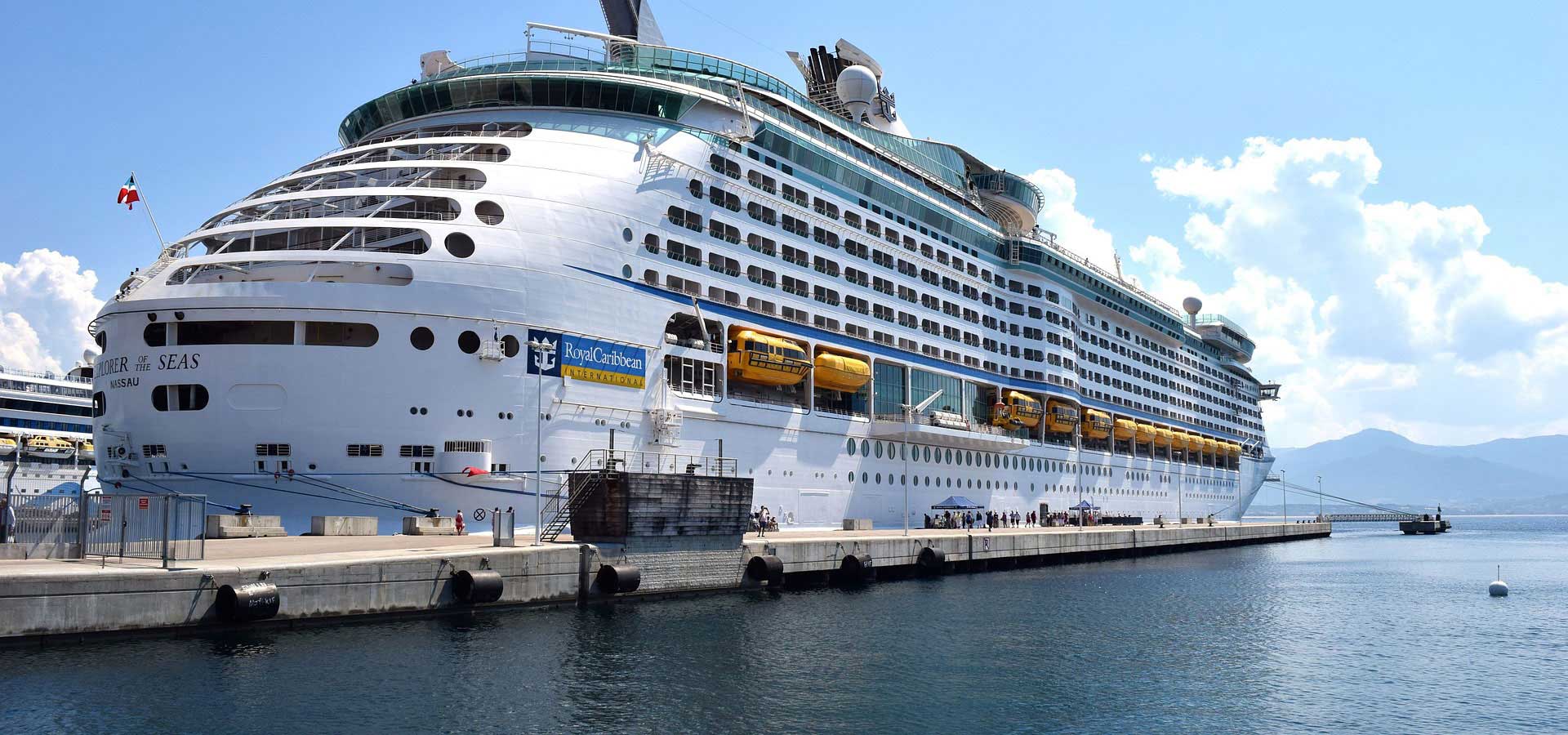 Ocean Cruises and Riverboat Cruises